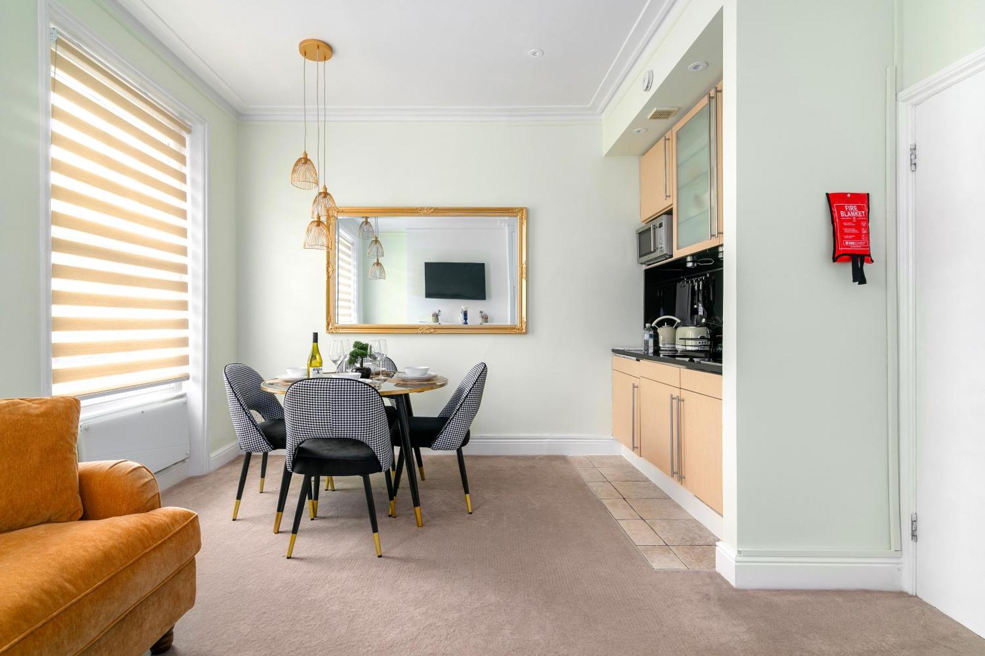 Cosy Flat 5 Min From Holland Park Station! London Apartment Exterior photo